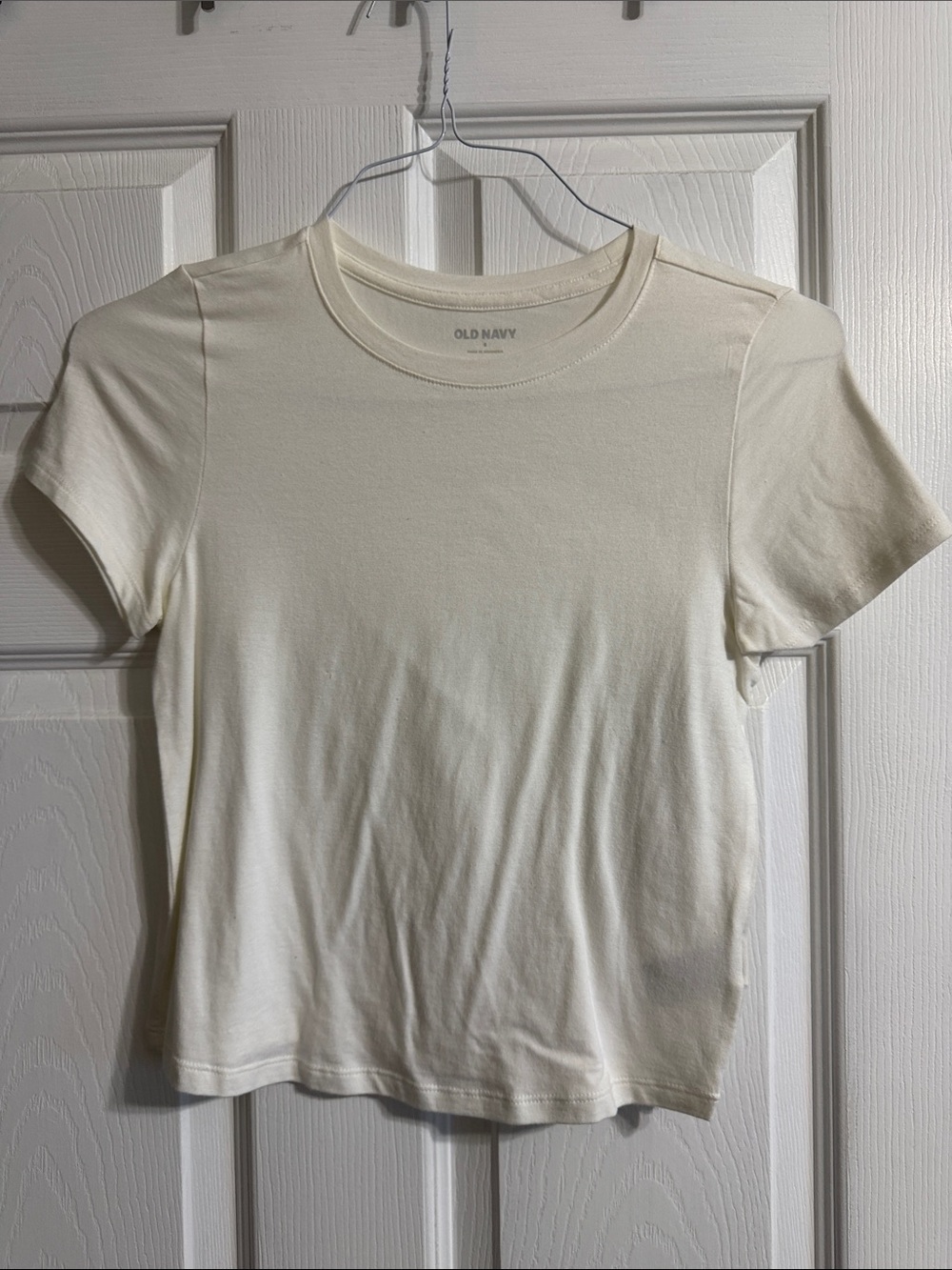 Old Navy Women's Cream Short-Sleeve Crewneck Fitted Tee